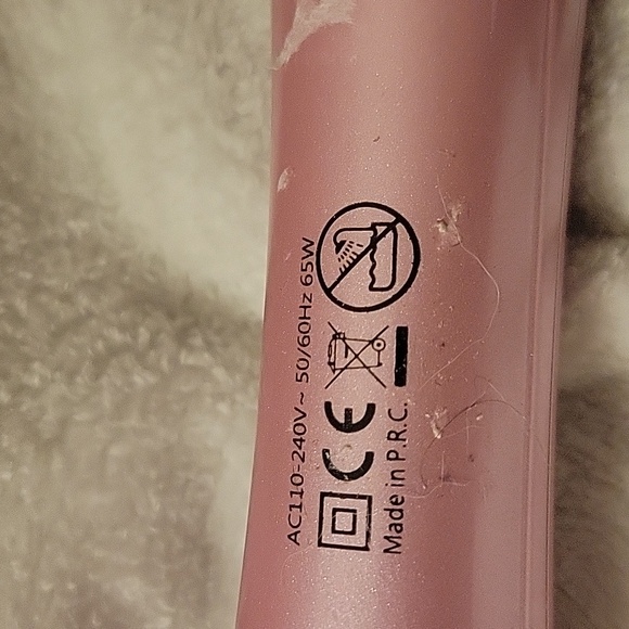 Qince Pink Curling Iron with Digital Display. - Picture 5 of 5